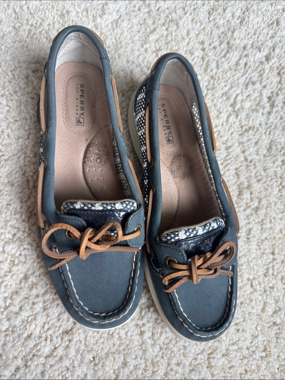 Sperry Women's Navy Blue Boat Shoes with Tan Laces